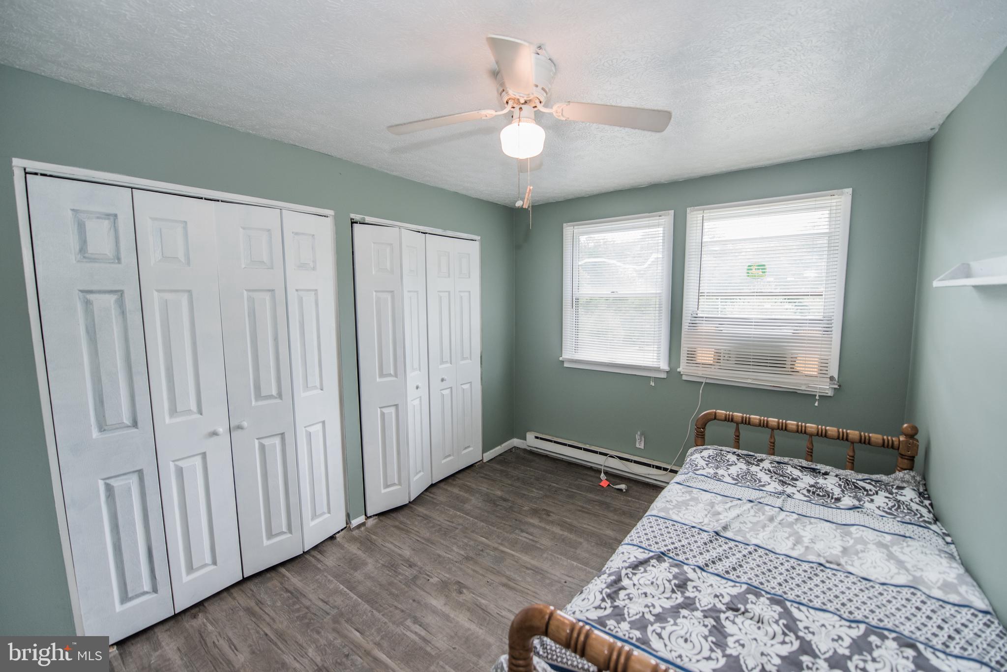 COLONIAL VILLAGE - Residential