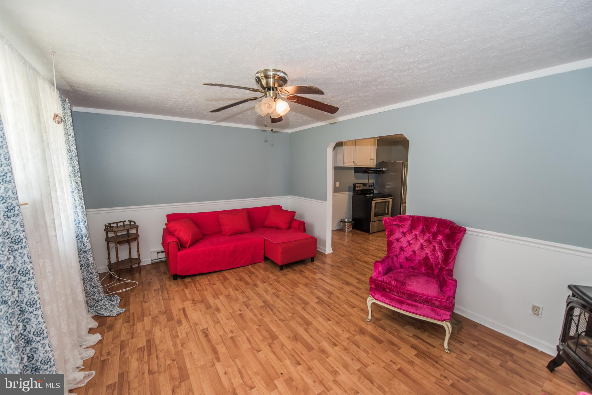 COLONIAL VILLAGE - Residential