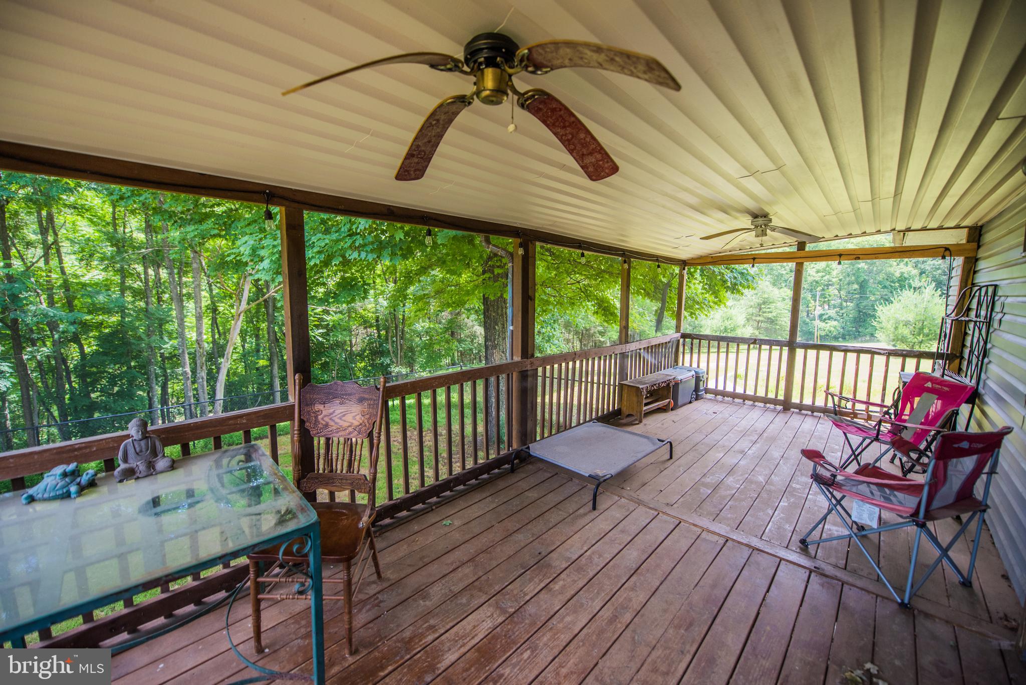 COLONIAL VILLAGE - Residential