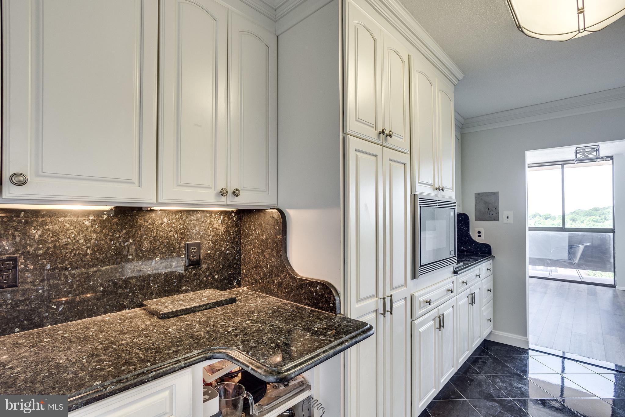 TOWERS IN WESTCHESTER PARK - Residential