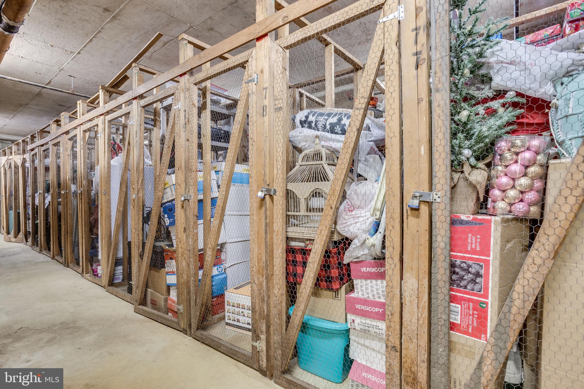 TOWERS IN WESTCHESTER PARK - Residential