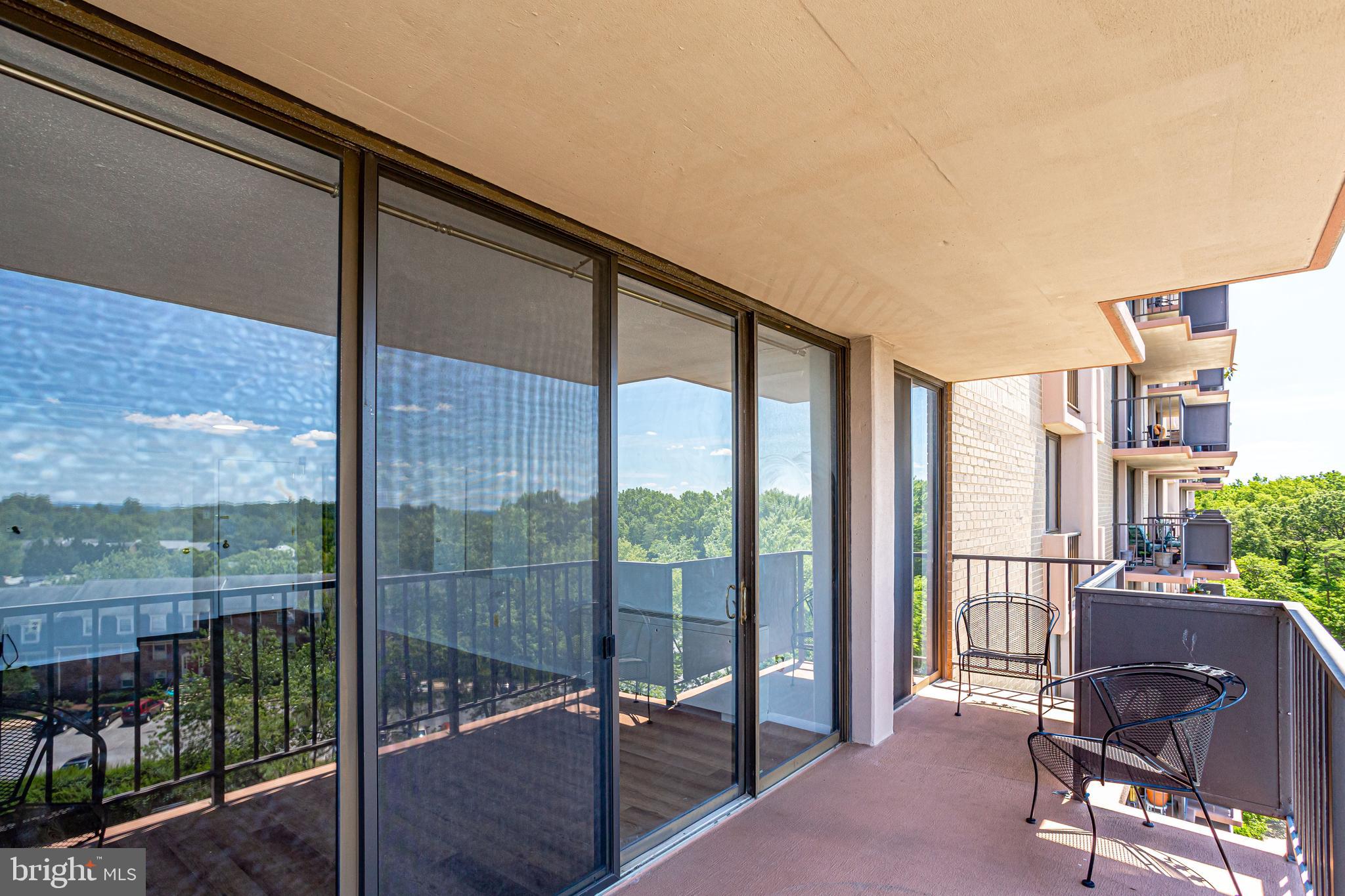 TOWERS IN WESTCHESTER PARK - Residential