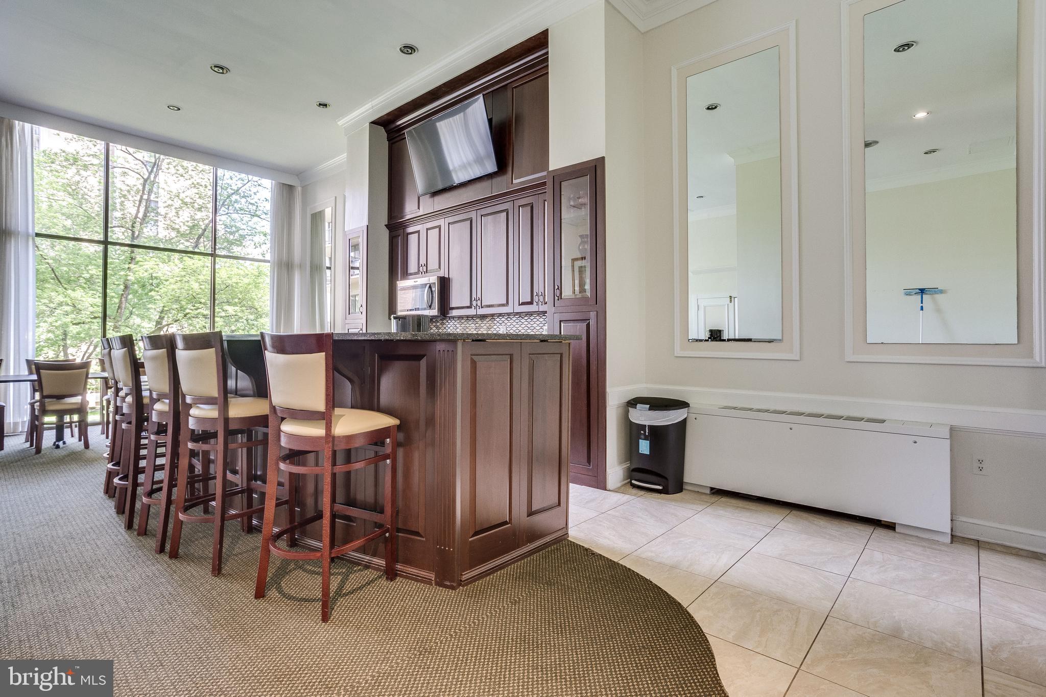 TOWERS IN WESTCHESTER PARK - Residential