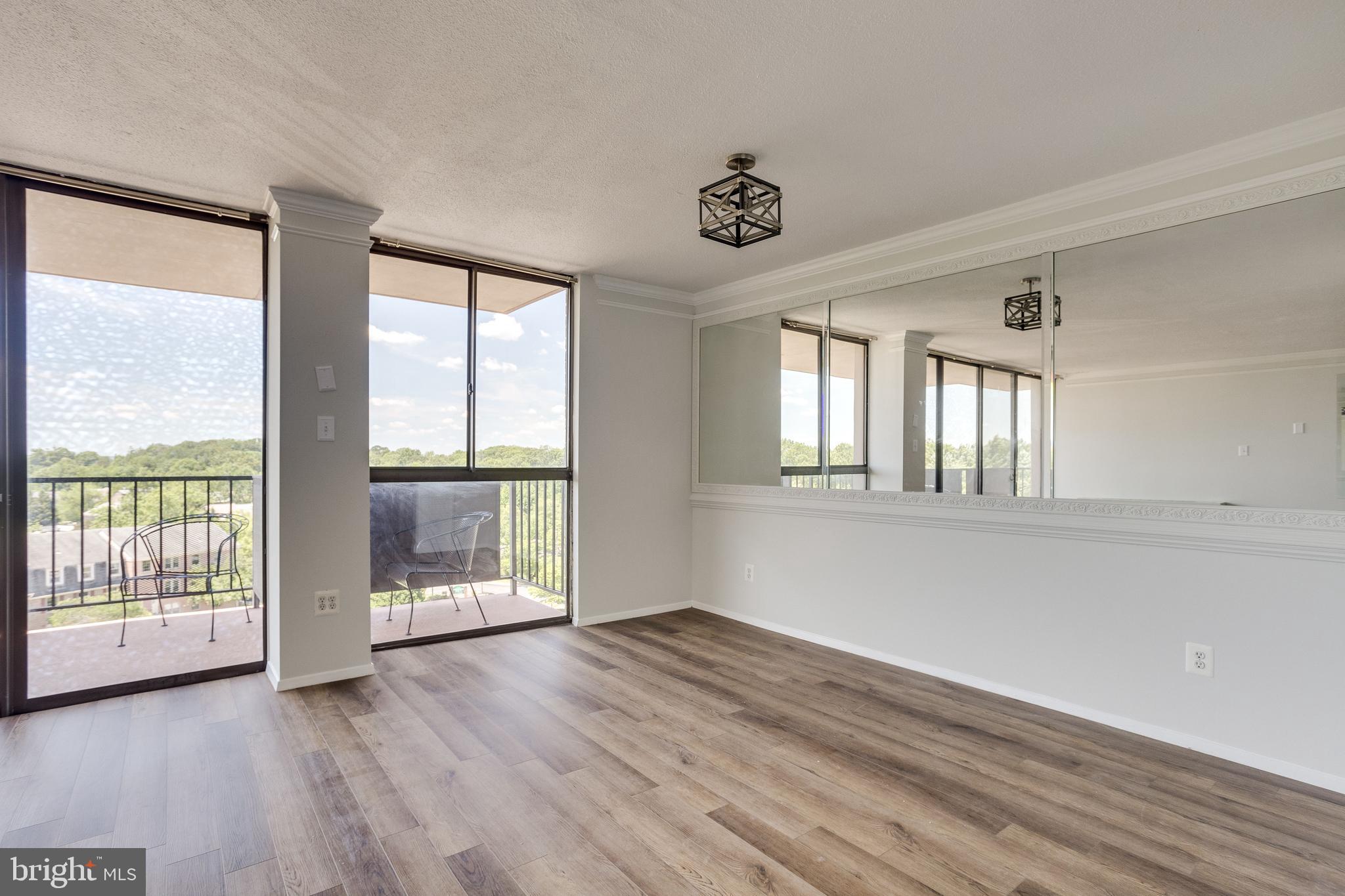 TOWERS IN WESTCHESTER PARK - Residential