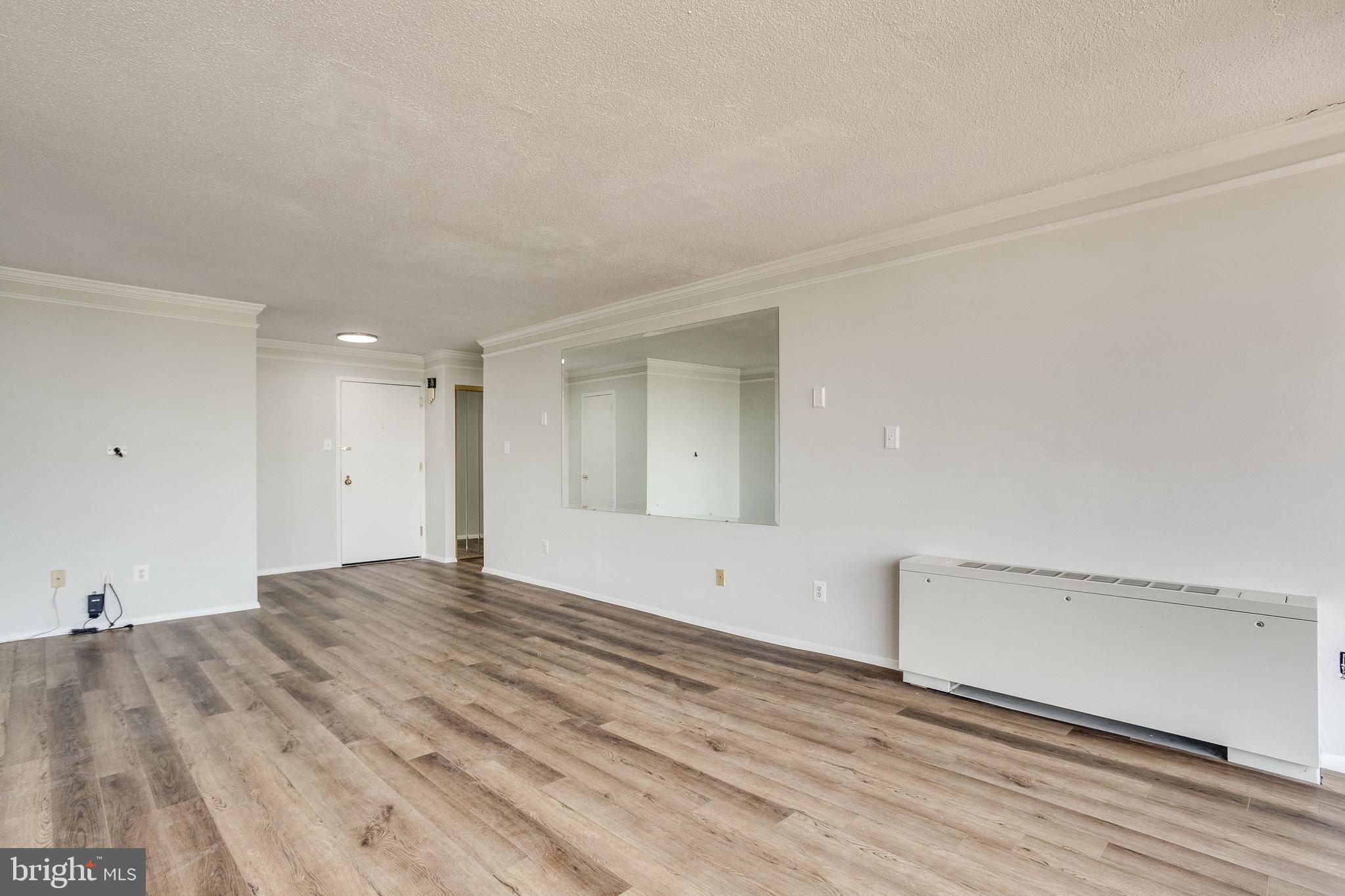 TOWERS IN WESTCHESTER PARK - Residential