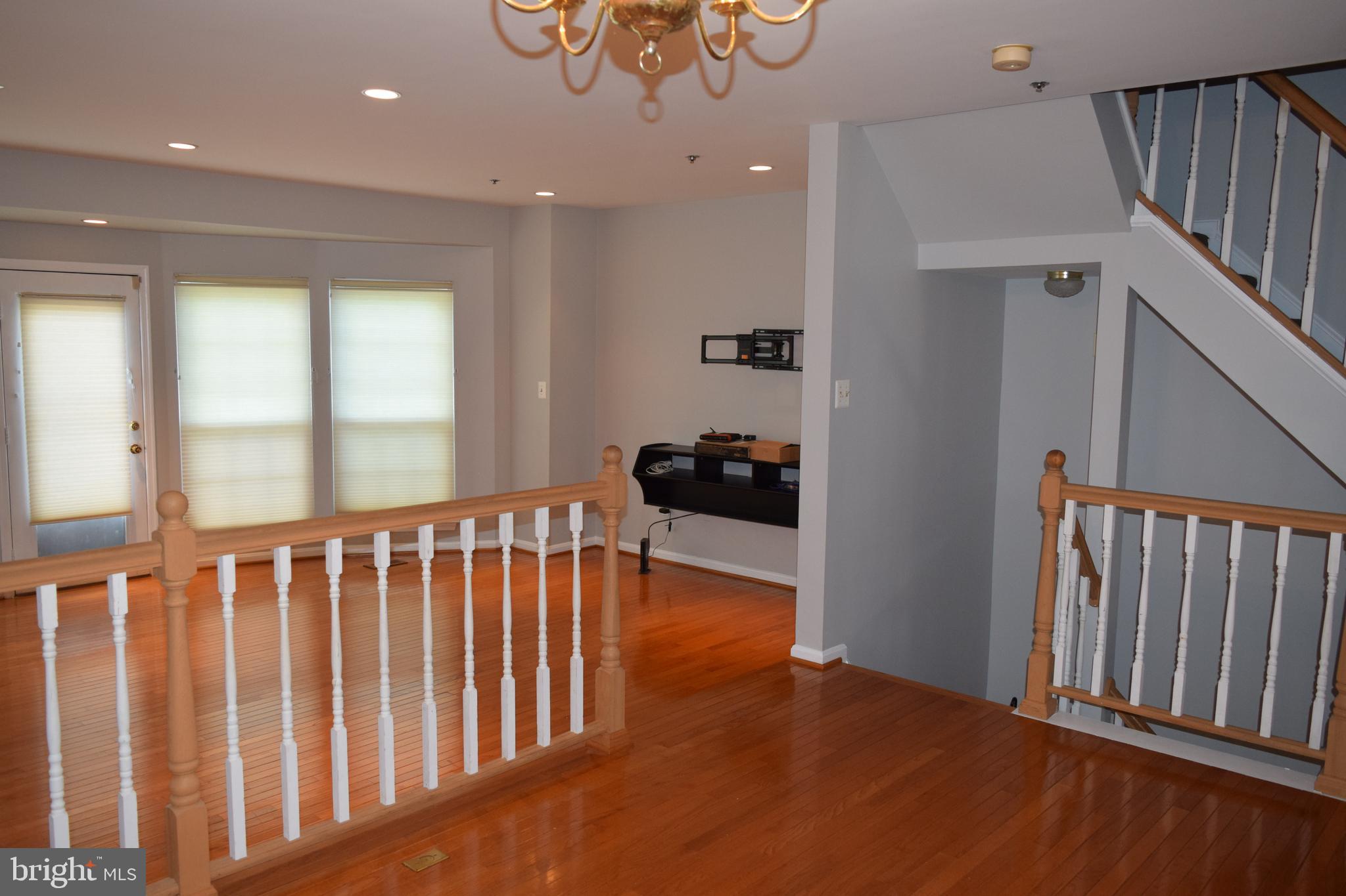 MAYFAIR - Residential Lease