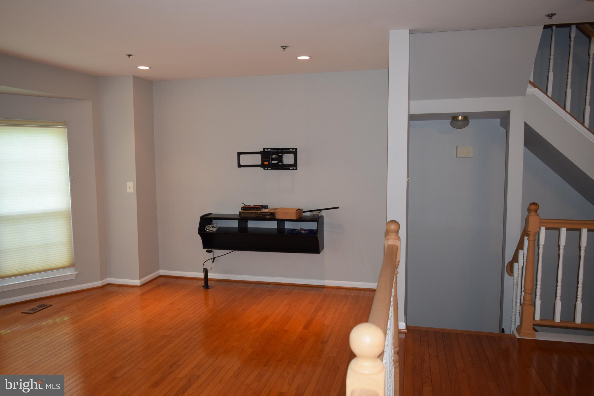 MAYFAIR - Residential Lease