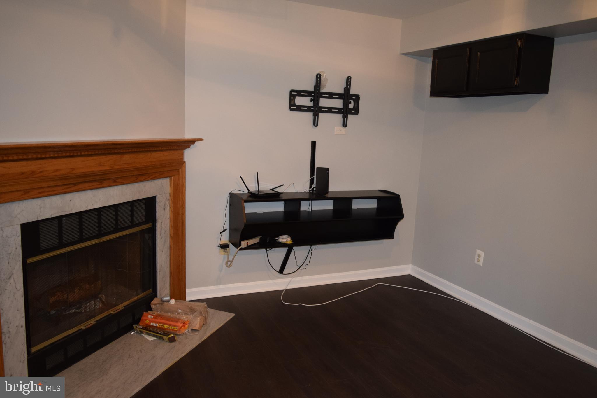 MAYFAIR - Residential Lease