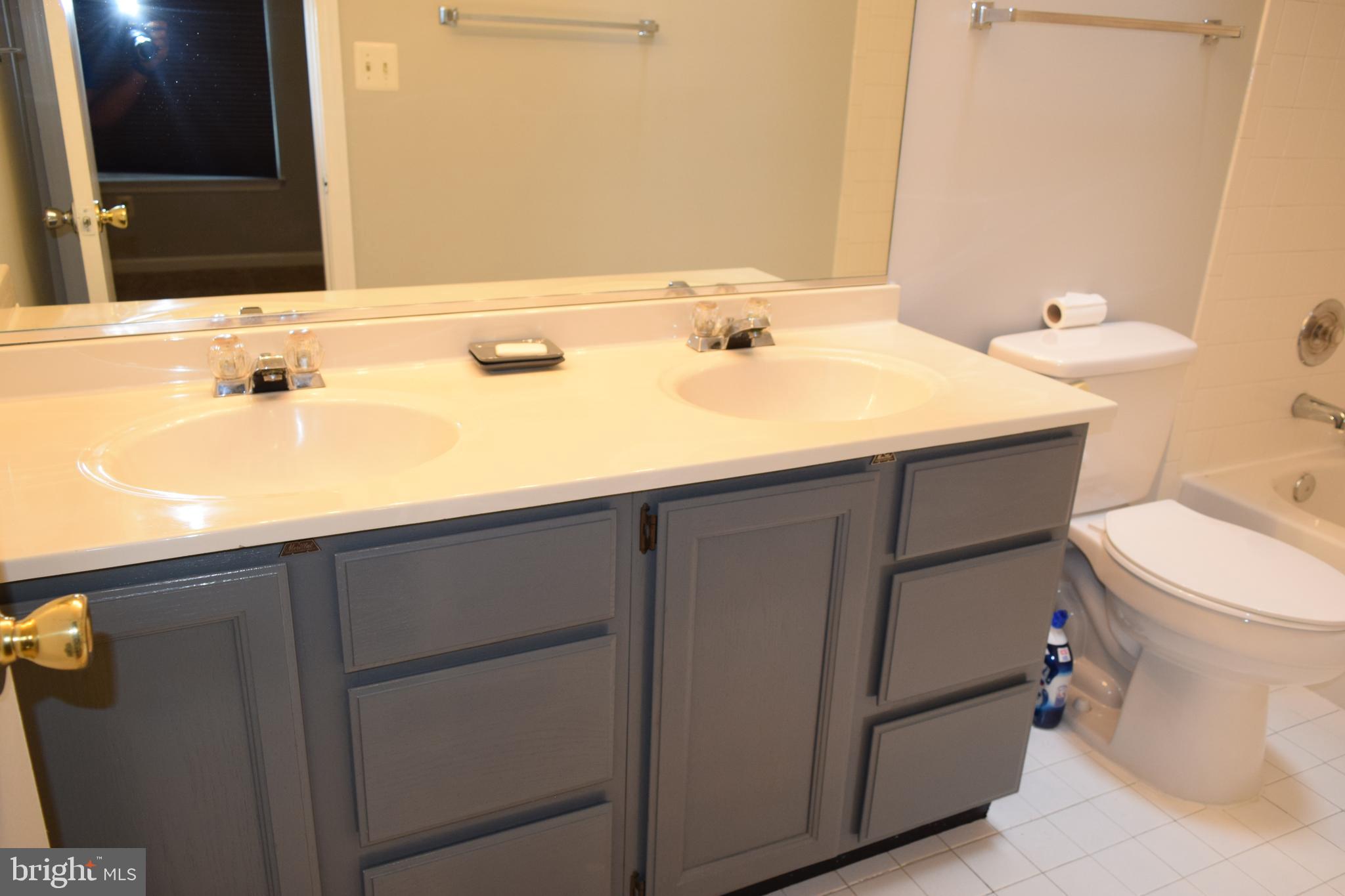 MAYFAIR - Residential Lease