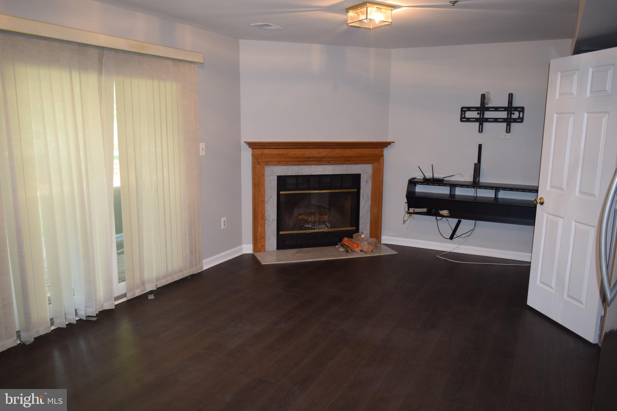 MAYFAIR - Residential Lease