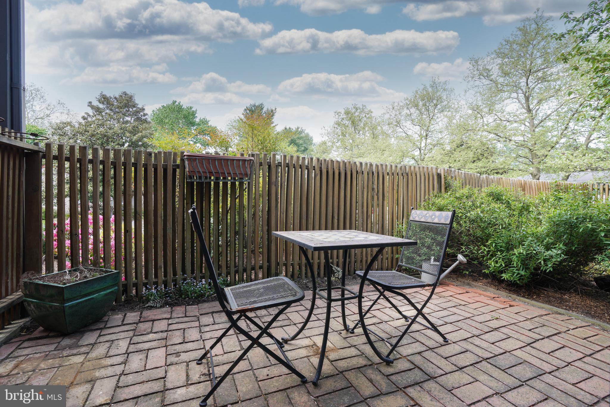 OAKLAND MILLS - Residential