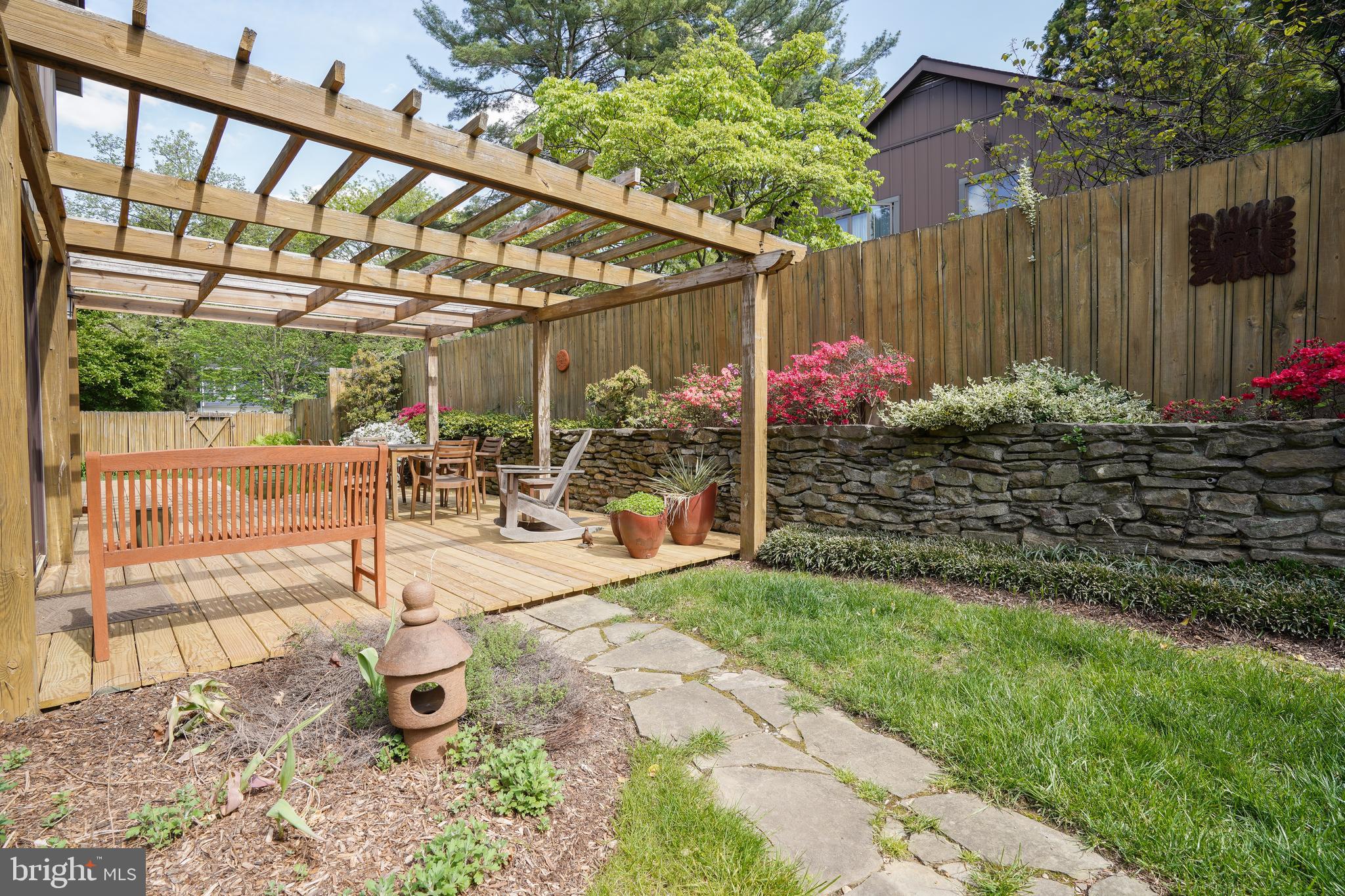 OAKLAND MILLS - Residential