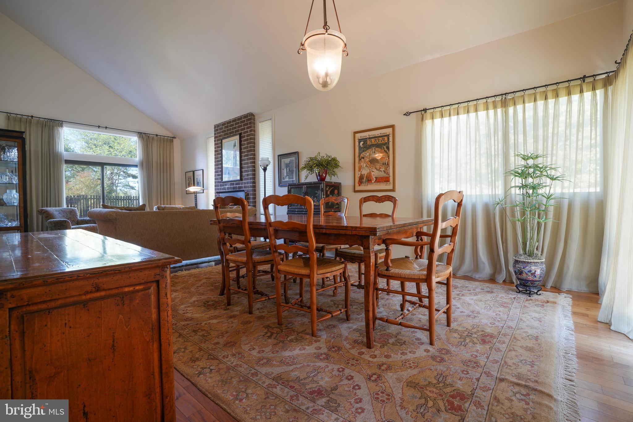 OAKLAND MILLS - Residential