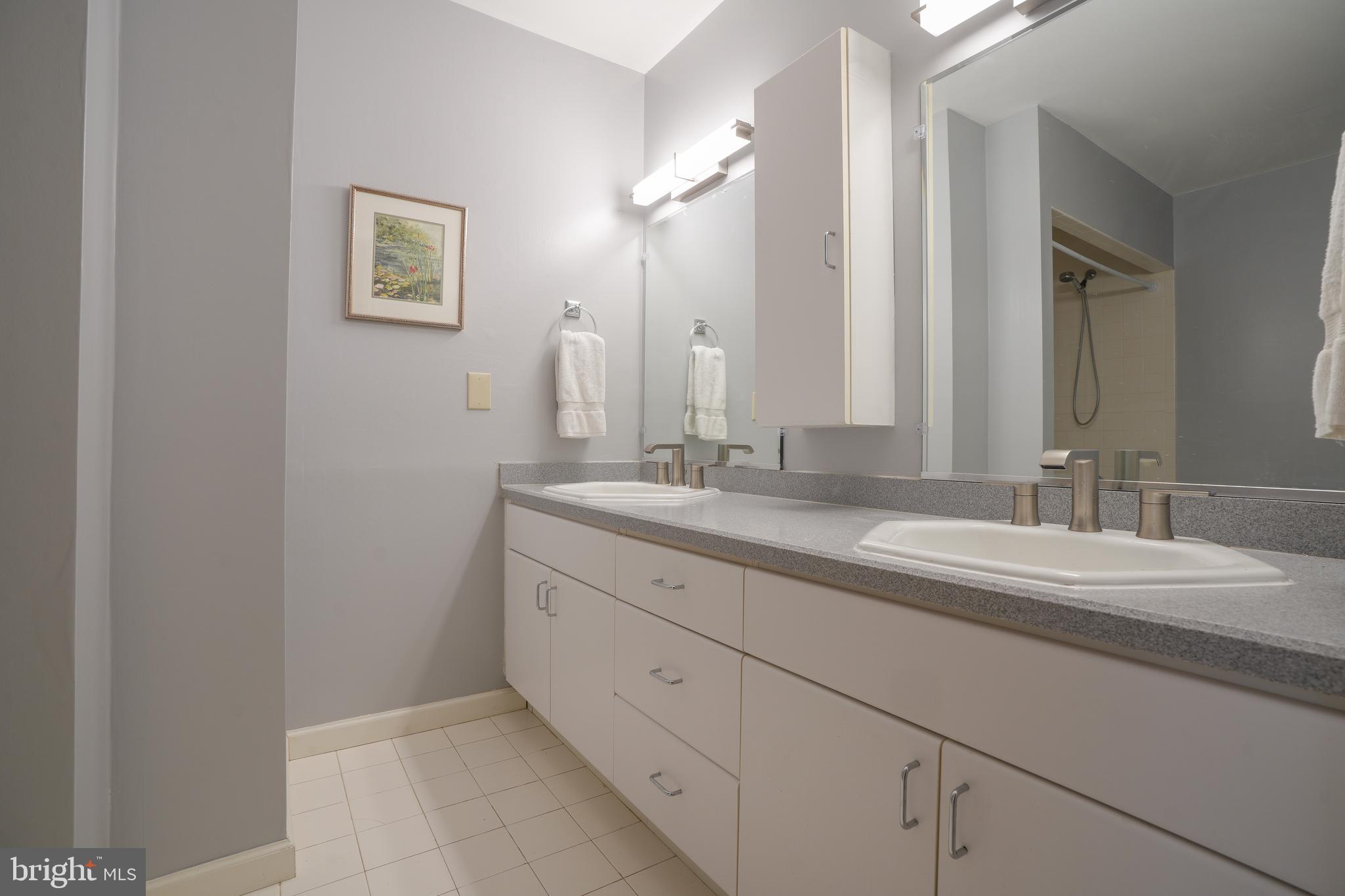 OAKLAND MILLS - Residential