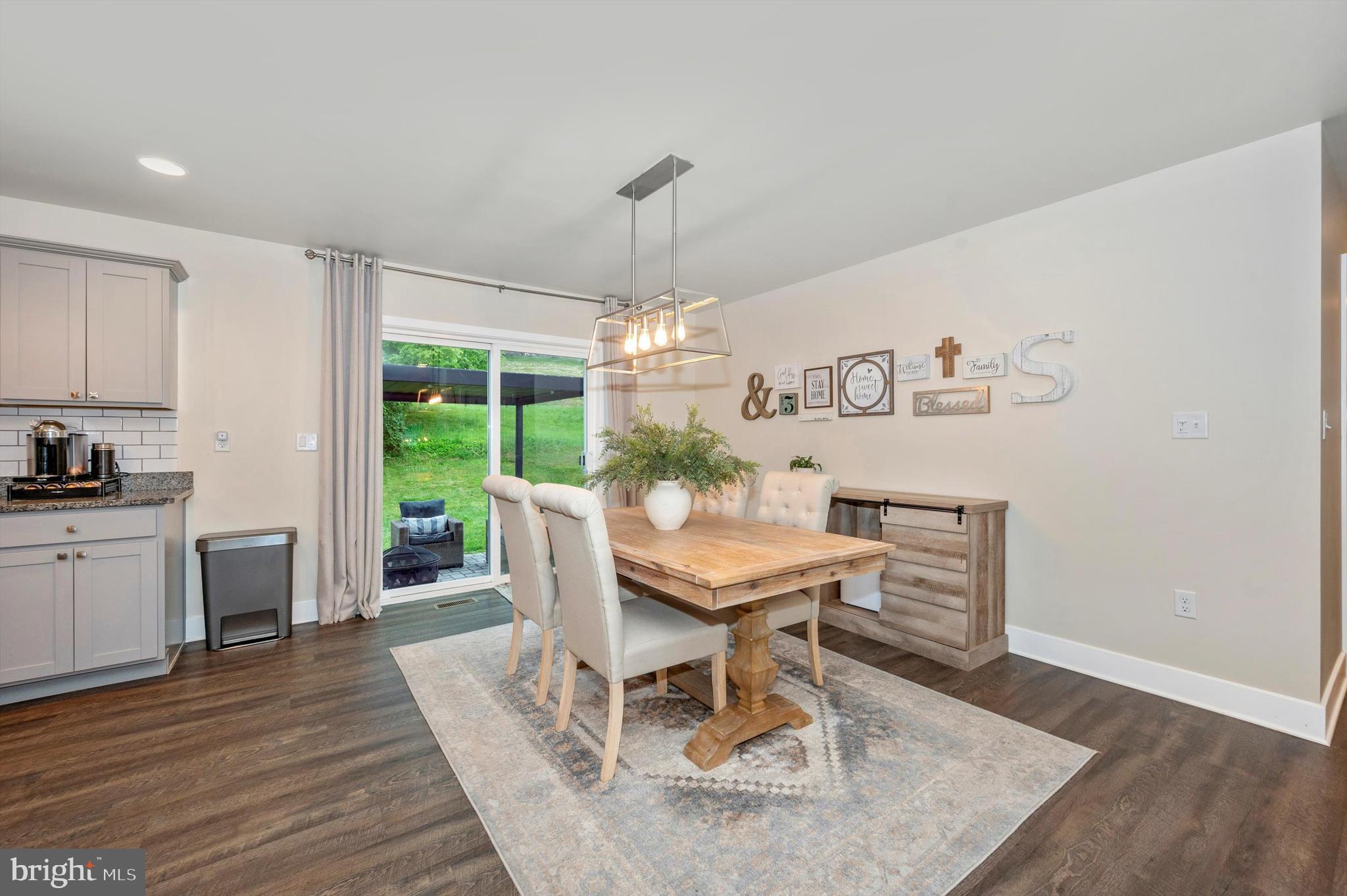 HUNTERS RIDGE - Residential