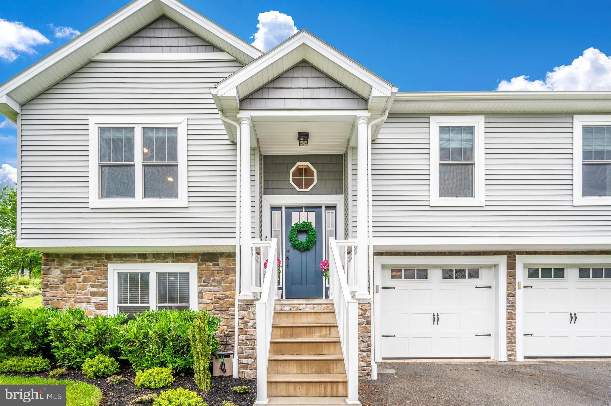 HUNTERS RIDGE - Residential