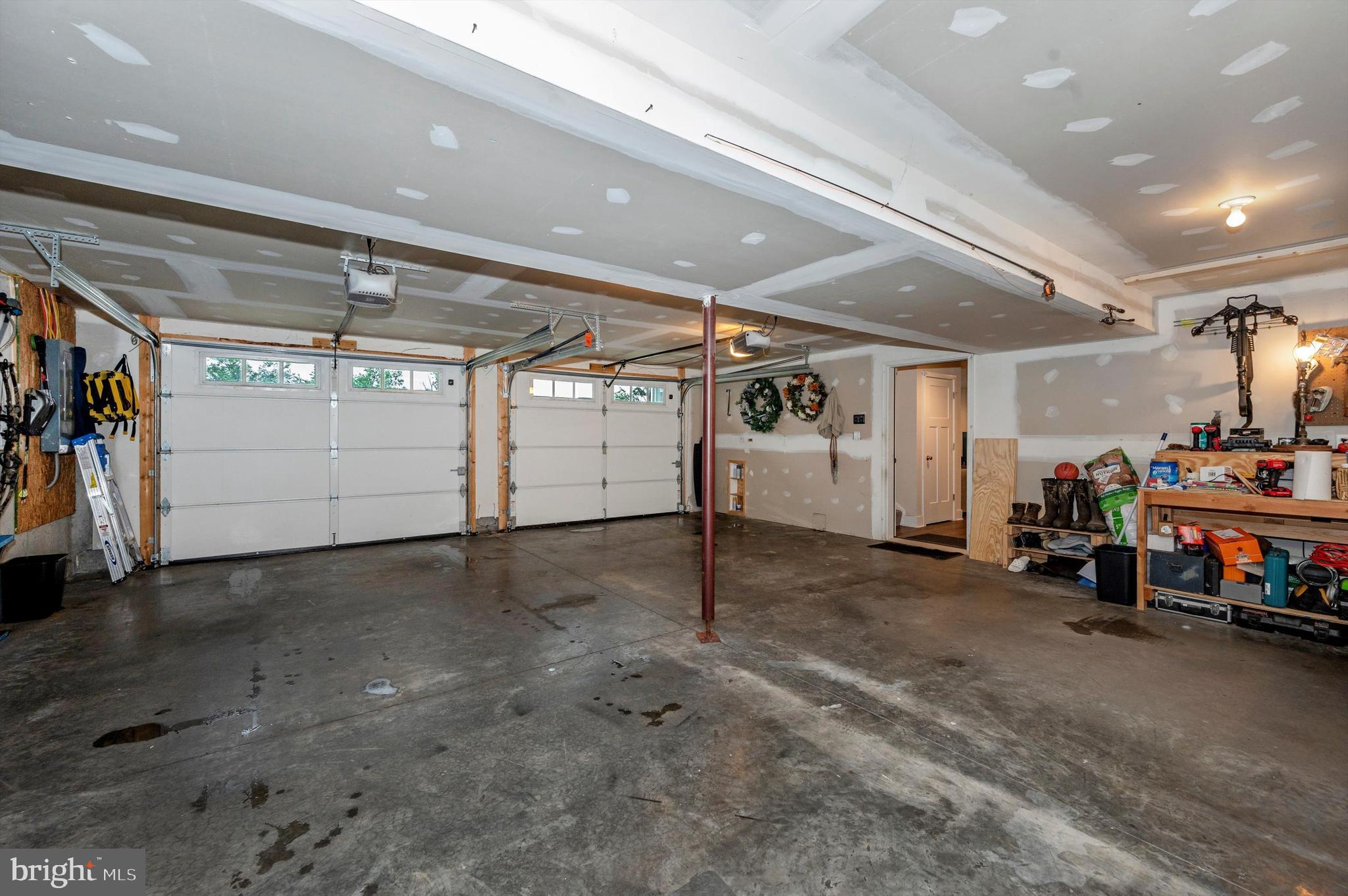 HUNTERS RIDGE - Residential