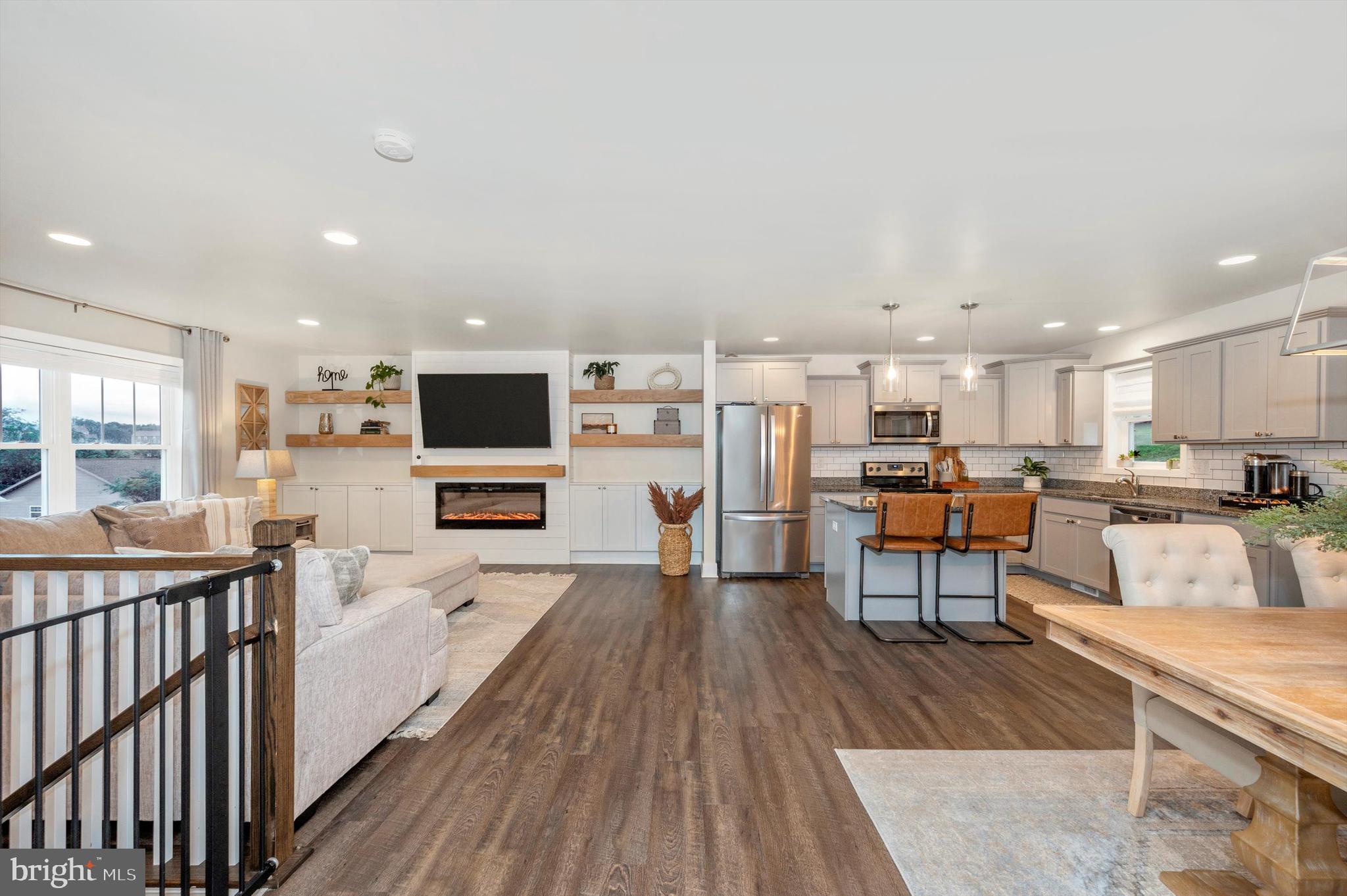 HUNTERS RIDGE - Residential