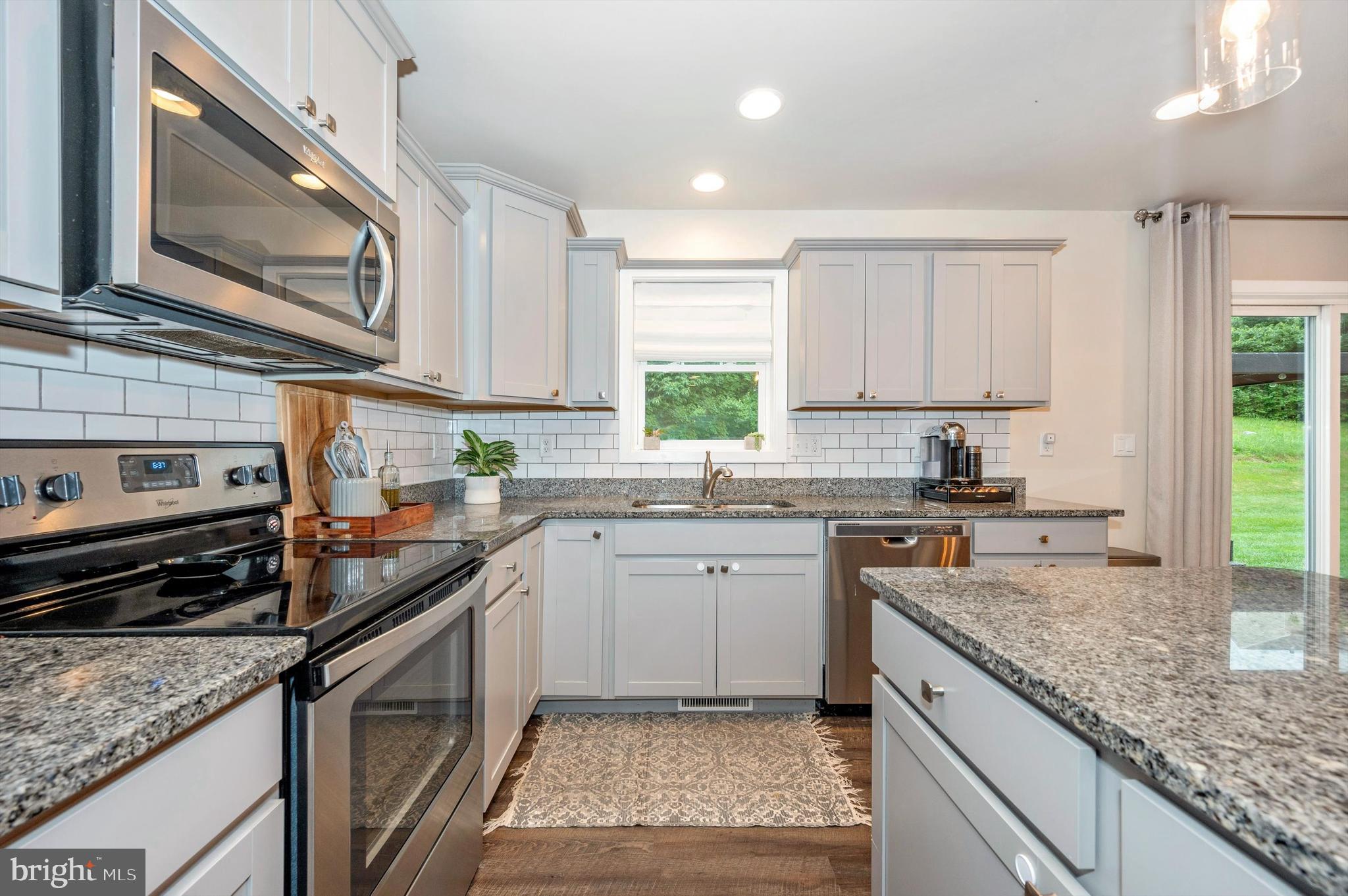 HUNTERS RIDGE - Residential