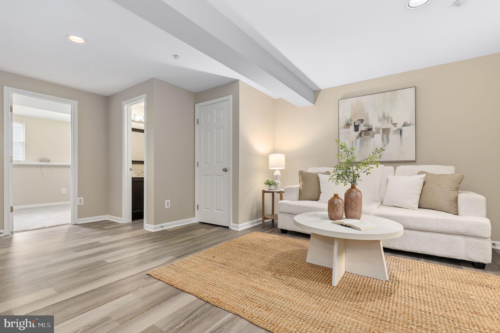 HALLOWELL - Residential