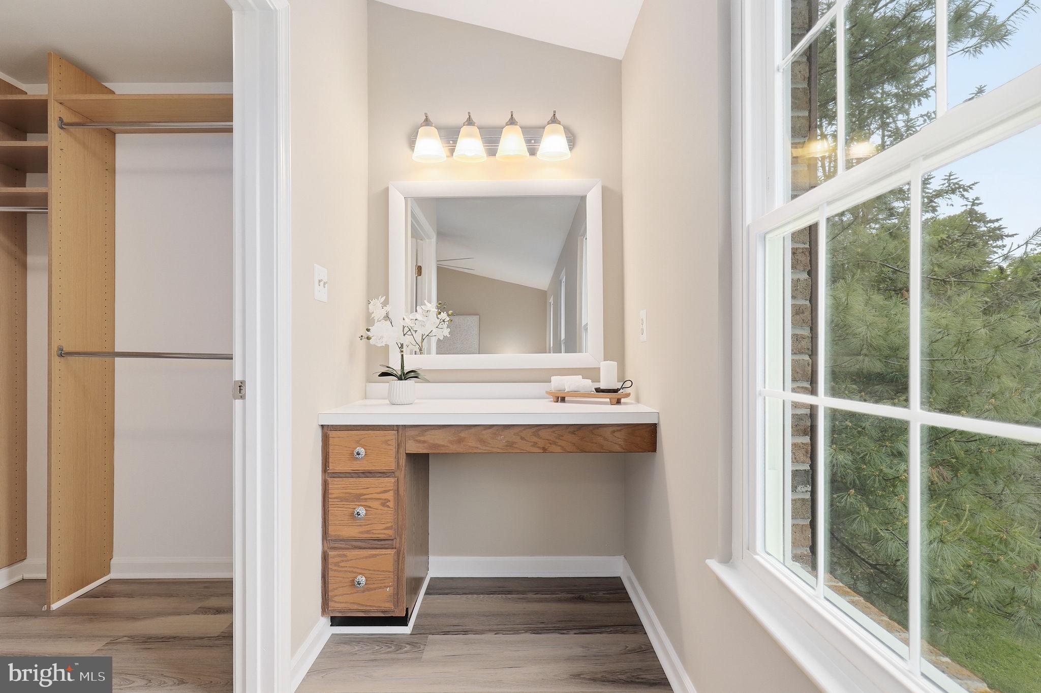HALLOWELL - Residential