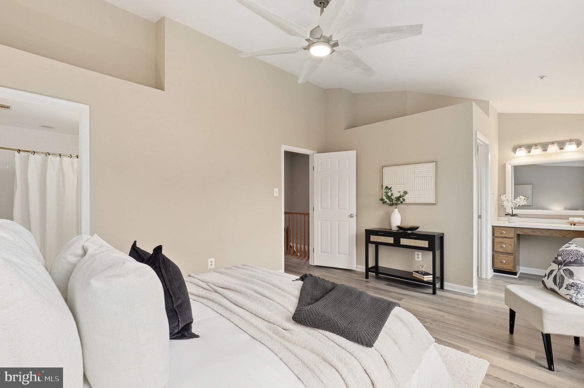 HALLOWELL - Residential