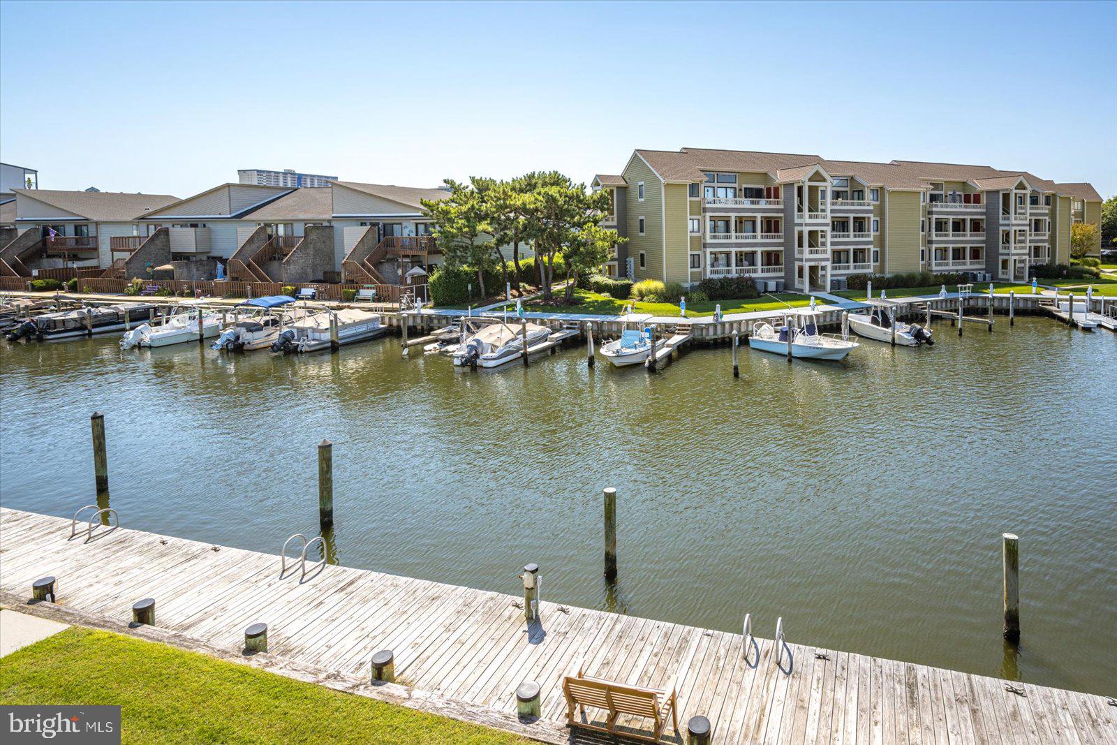 HIDDEN HARBOR - Residential