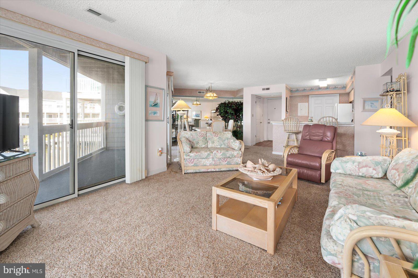 HIDDEN HARBOR - Residential