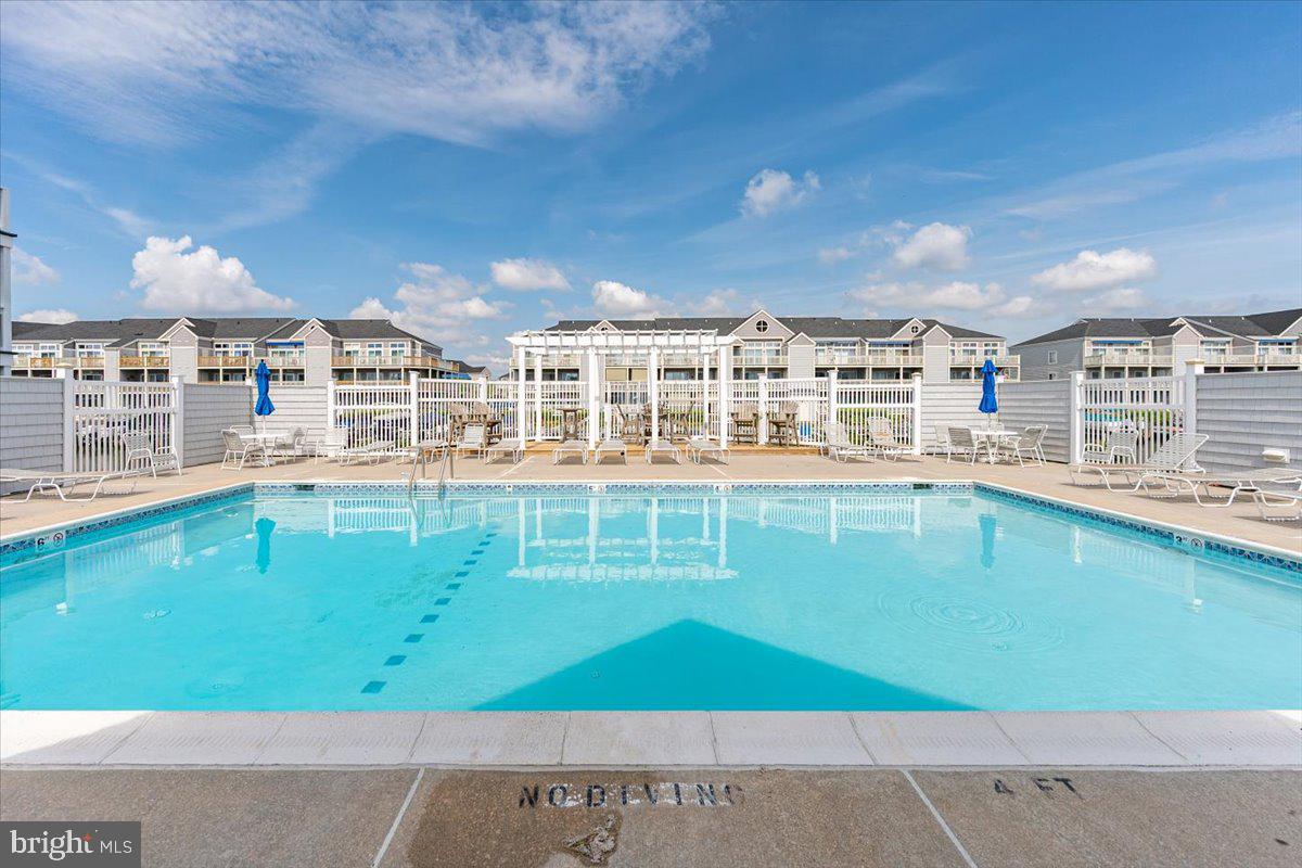 HIDDEN HARBOR - Residential