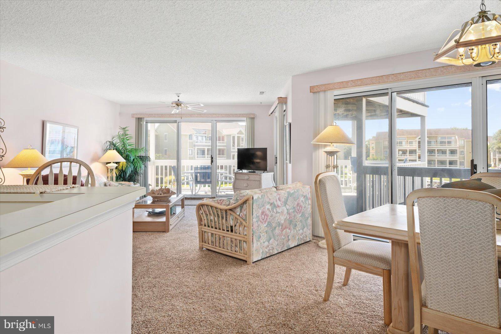 HIDDEN HARBOR - Residential