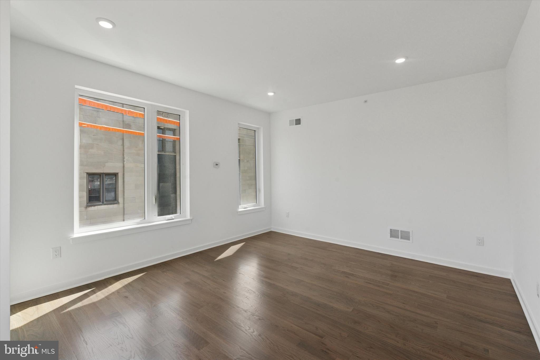 GRAYS FERRY - Residential