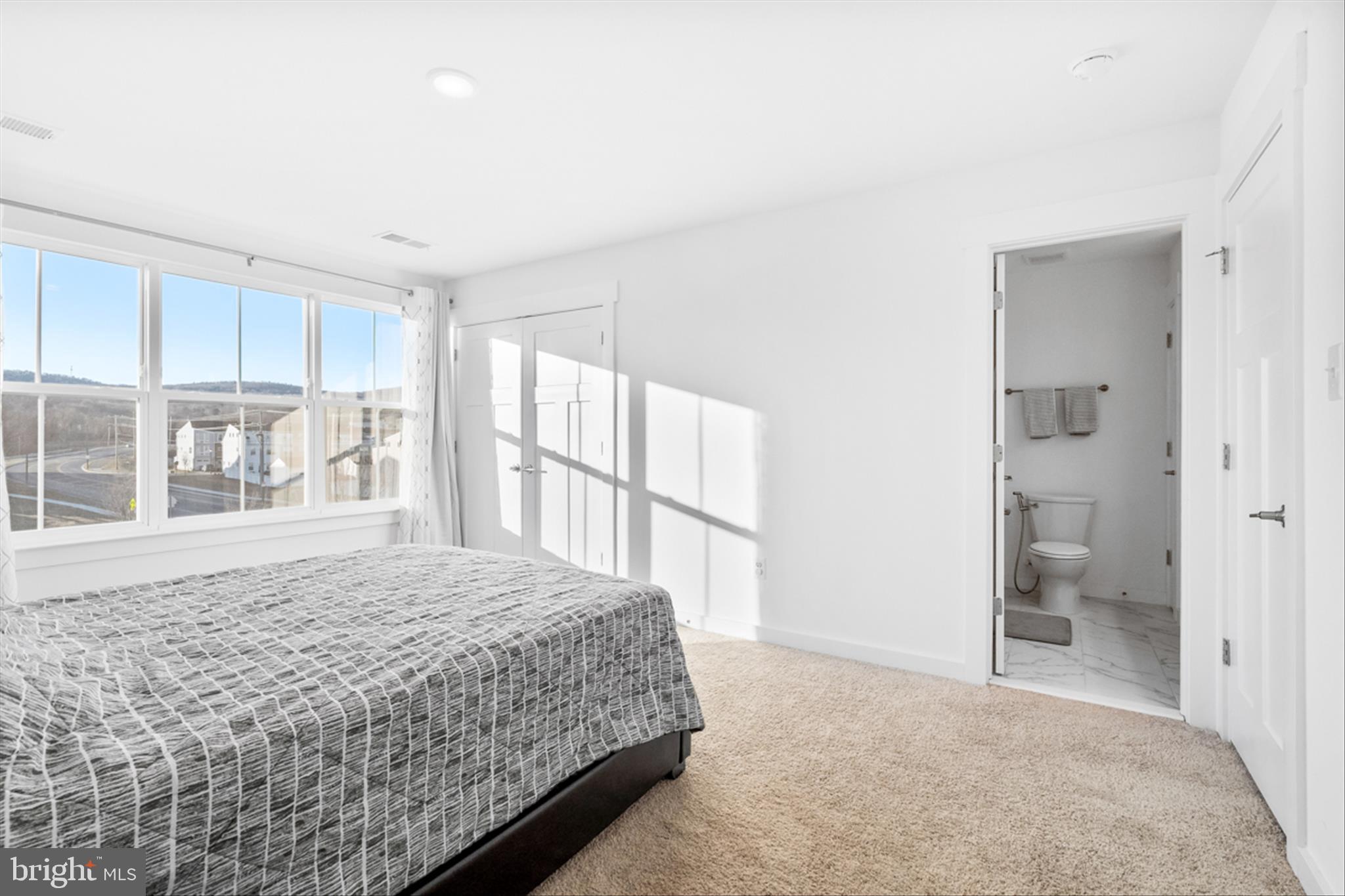 GAMBRILL VIEW - Residential