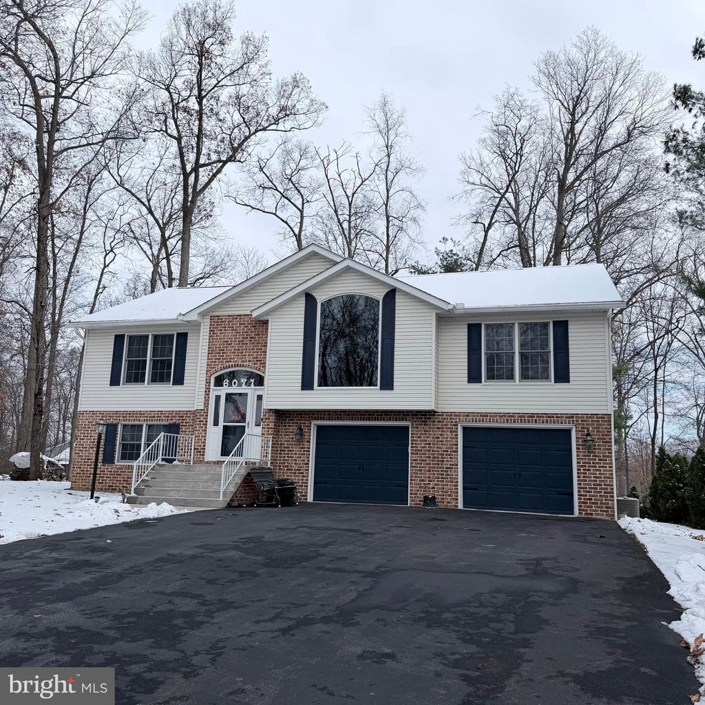 Photo of 6071 Greenbriar Ct, FAYETTEVILLE, PA 17222 (MLS # PAFL2031618)