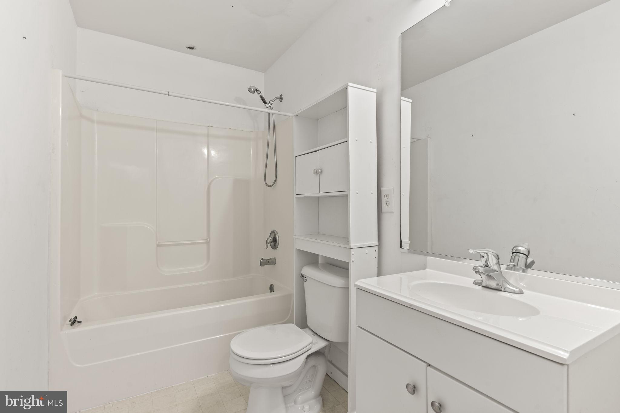 LAKE LAND OR - Residential