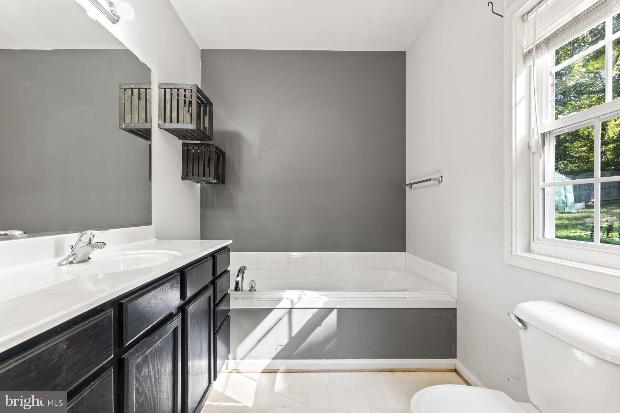 LAKE LAND OR - Residential