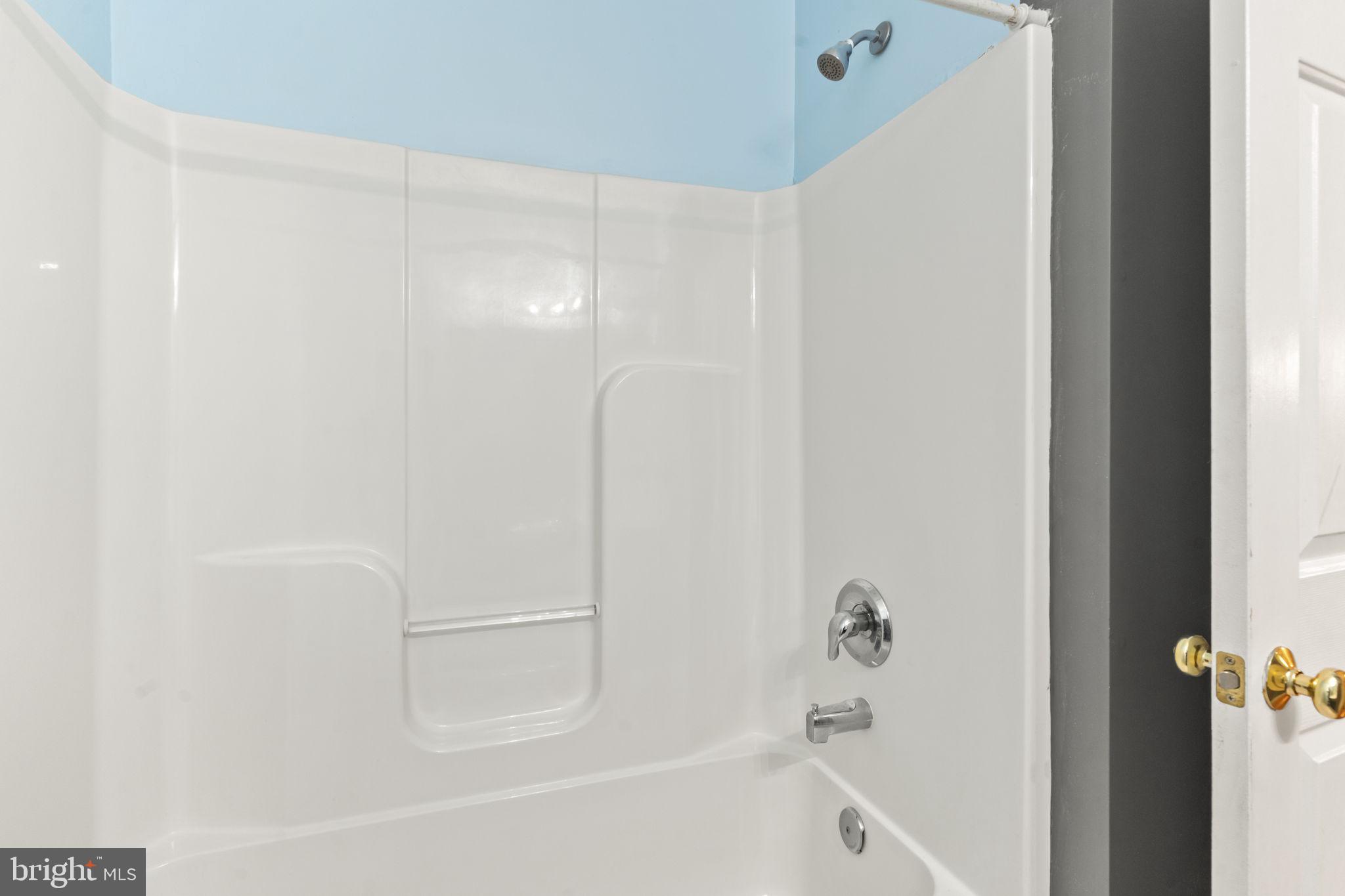 LAKE LAND OR - Residential