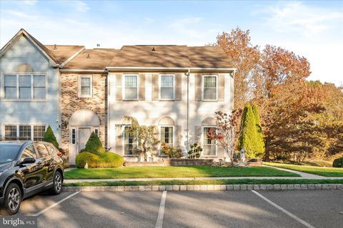 Photo of 7 Beacon Court, ROBBINSVILLE, NJ 08691 (MLS # NJME2069418)