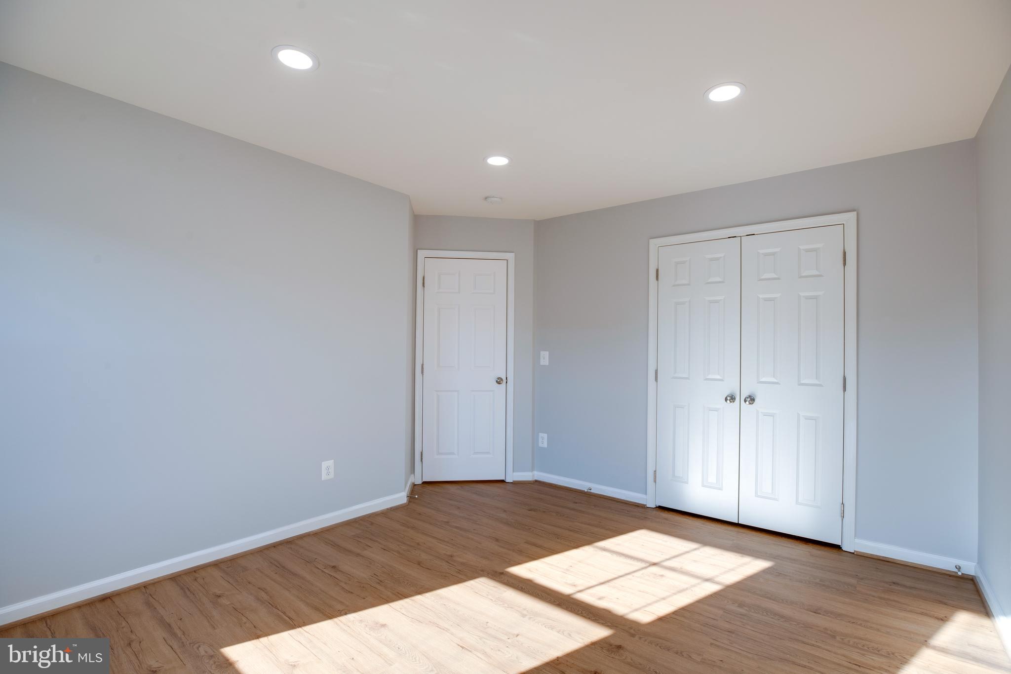 AVENDALE WOODLAND GROVE - Residential Lease