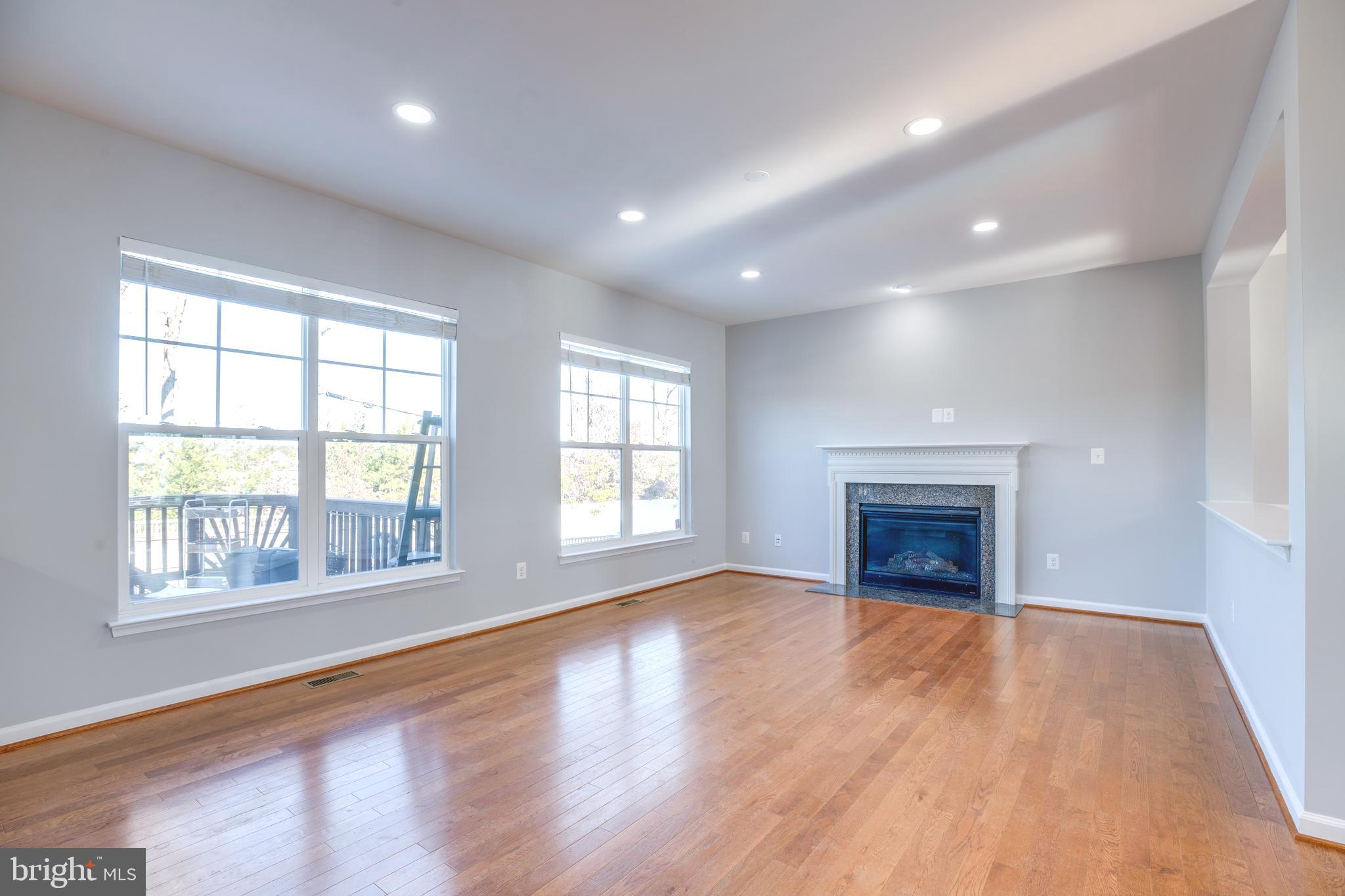 AVENDALE WOODLAND GROVE - Residential Lease