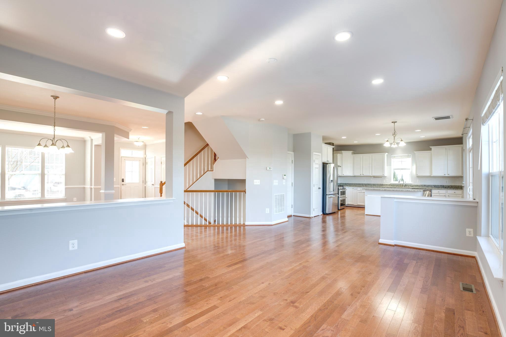 AVENDALE WOODLAND GROVE - Residential Lease