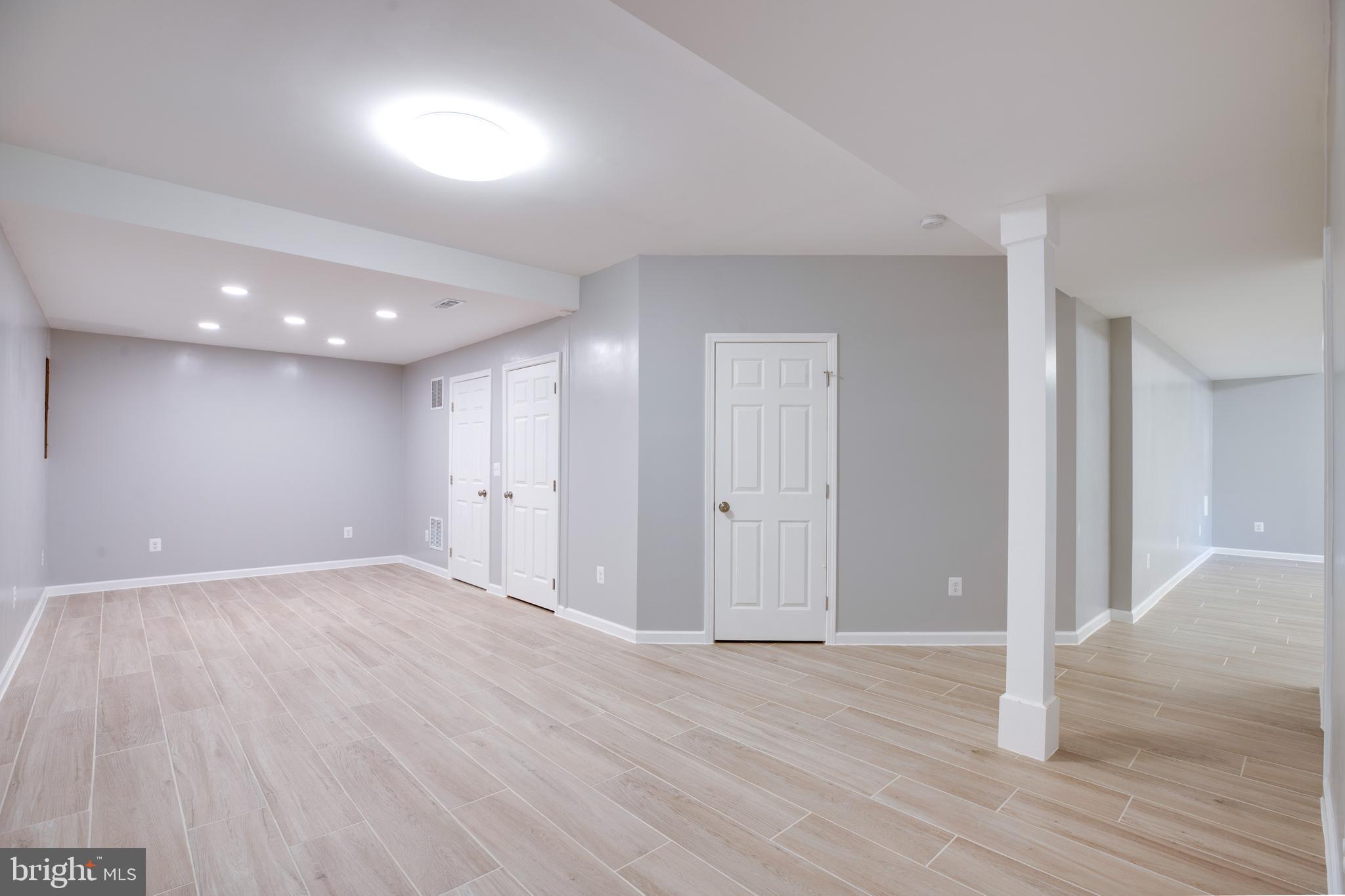 AVENDALE WOODLAND GROVE - Residential Lease