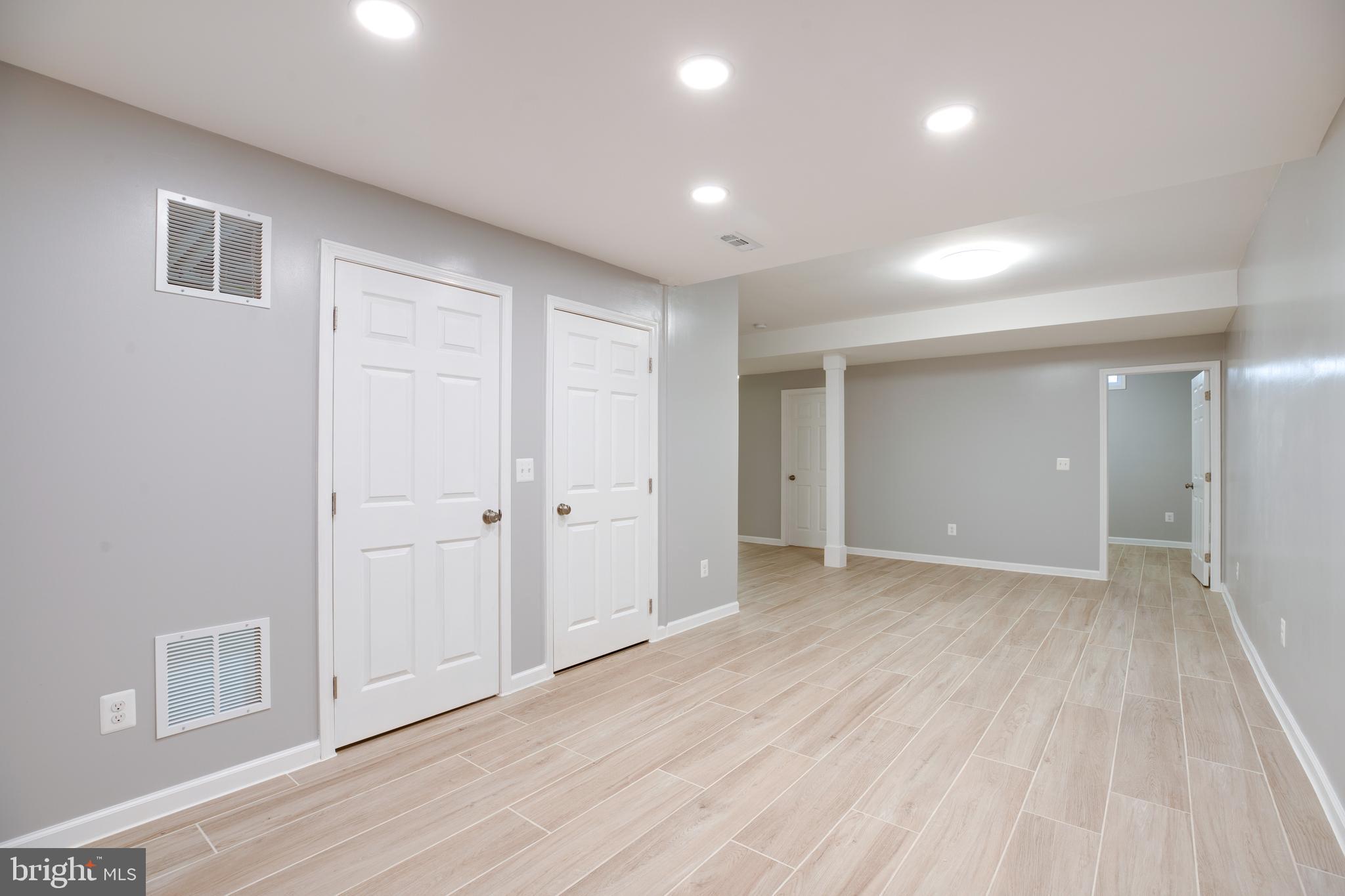 AVENDALE WOODLAND GROVE - Residential Lease