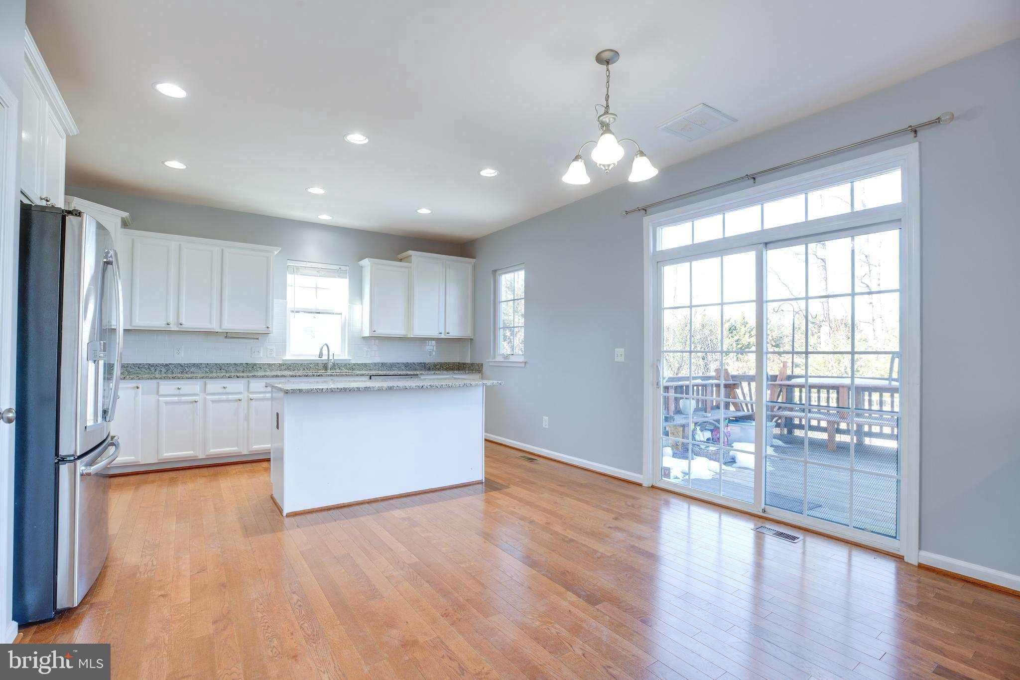 AVENDALE WOODLAND GROVE - Residential Lease