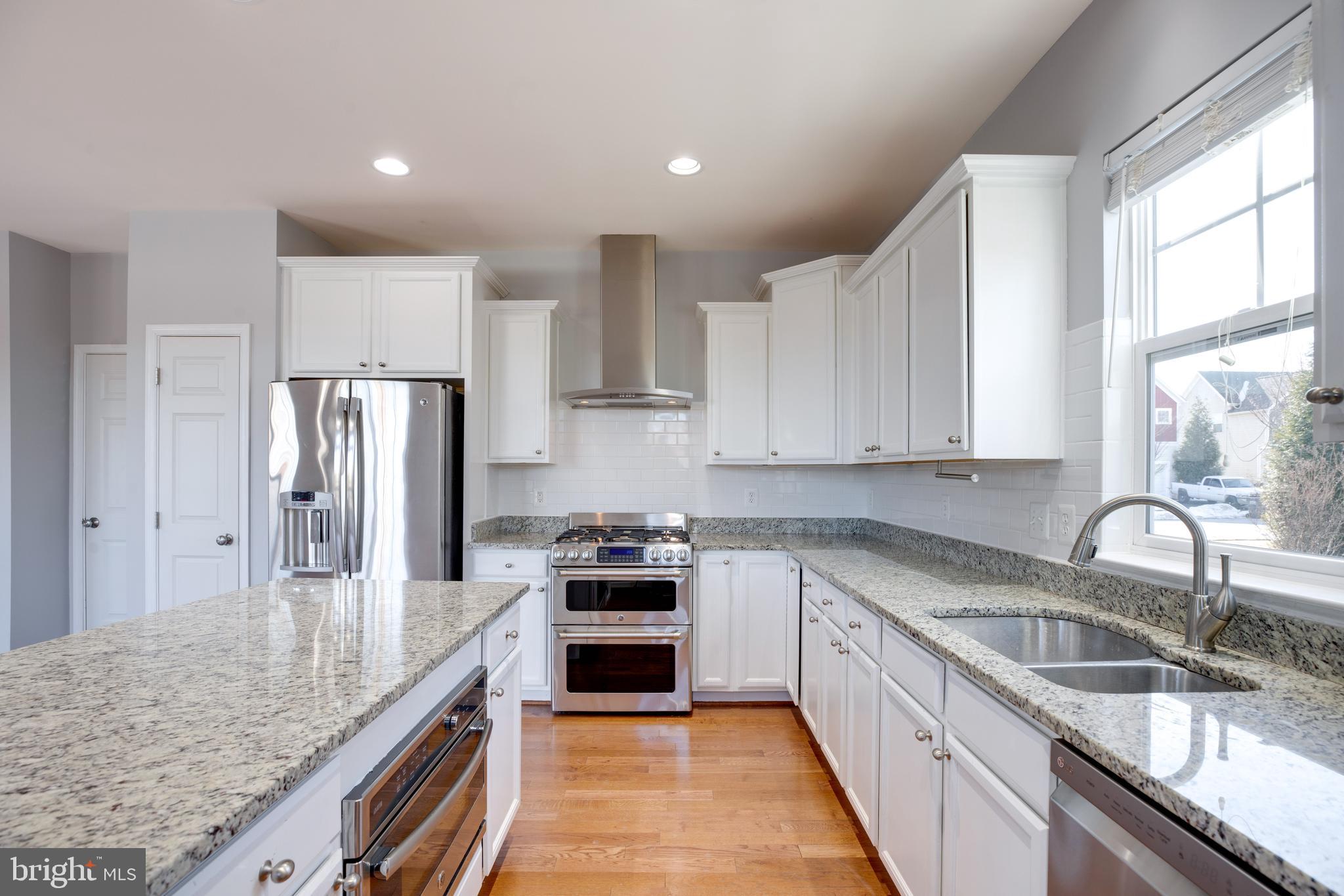 AVENDALE WOODLAND GROVE - Residential Lease