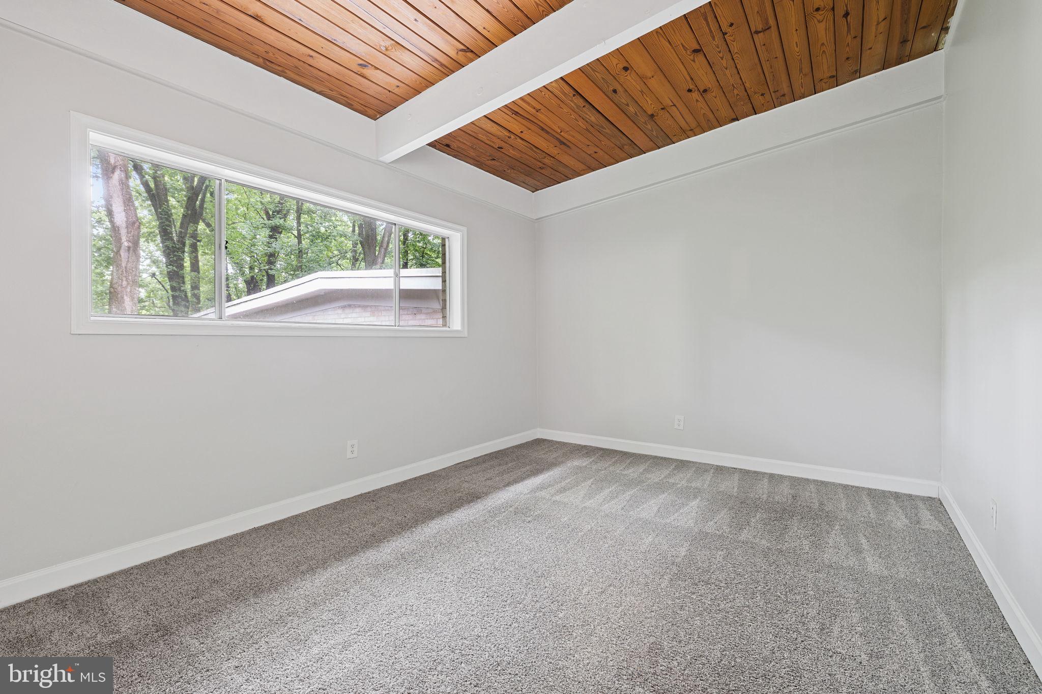 HERITAGE WOODS NORTH - Residential