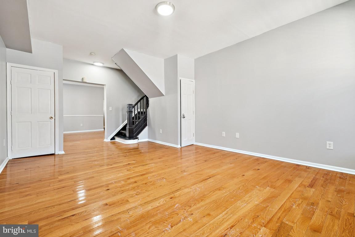 CHARLES VILLAGE - Residential