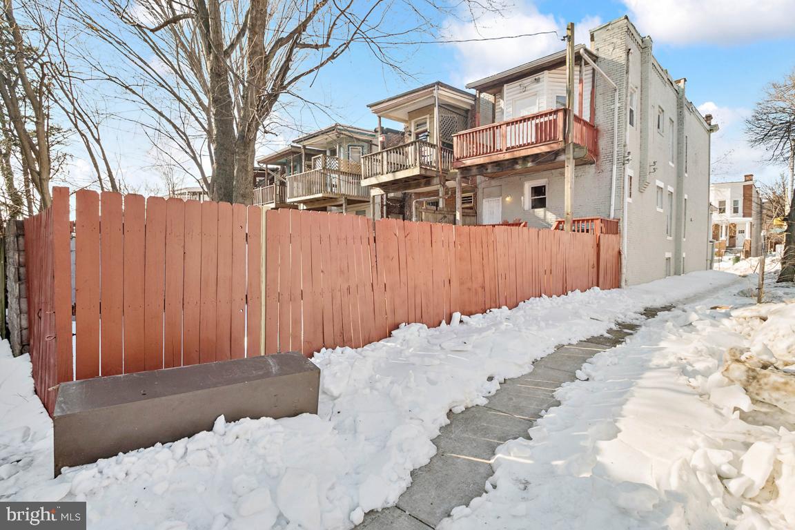 CHARLES VILLAGE - Residential