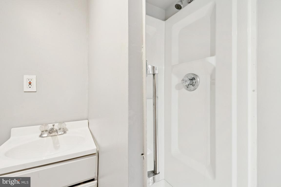 CHARLES VILLAGE - Residential