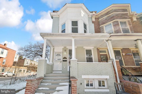 Townhouse For Sale - 2743 Guilford Avenue<br/> BALTIMORE, MD 21218