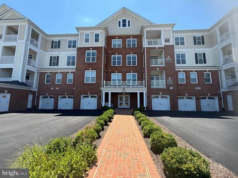 Photo of 44589 York Crest Terrace #405, ASHBURN, VA 20147 (MLS # VALO2129622)